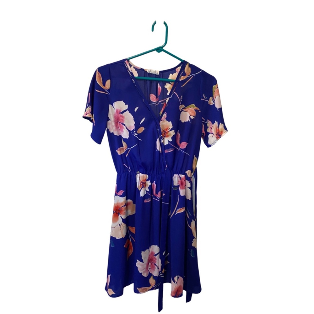 Small Sienna Sky Blue dress with white and pink flowers